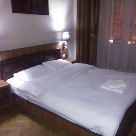 Hotel Nice Tbiliszi Kültér fotó