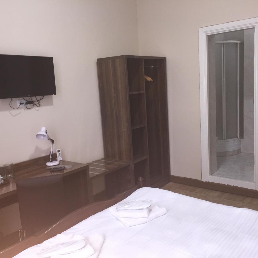 Hotel Nice Tbiliszi Kültér fotó