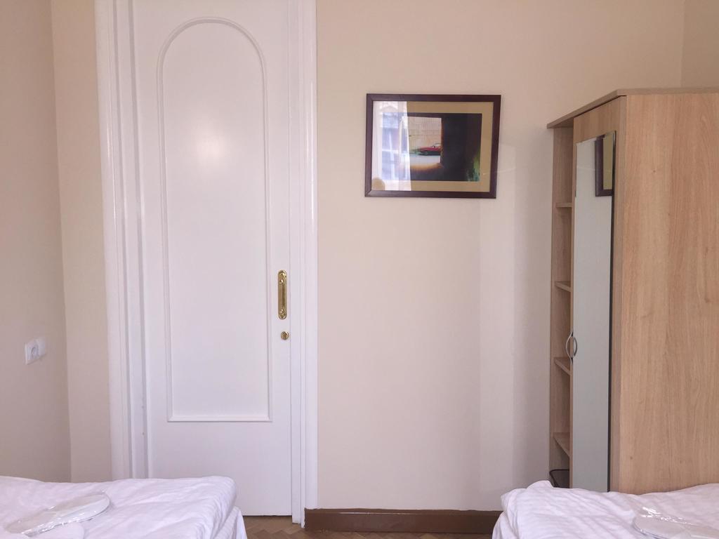 Hotel Nice Tbiliszi Kültér fotó
