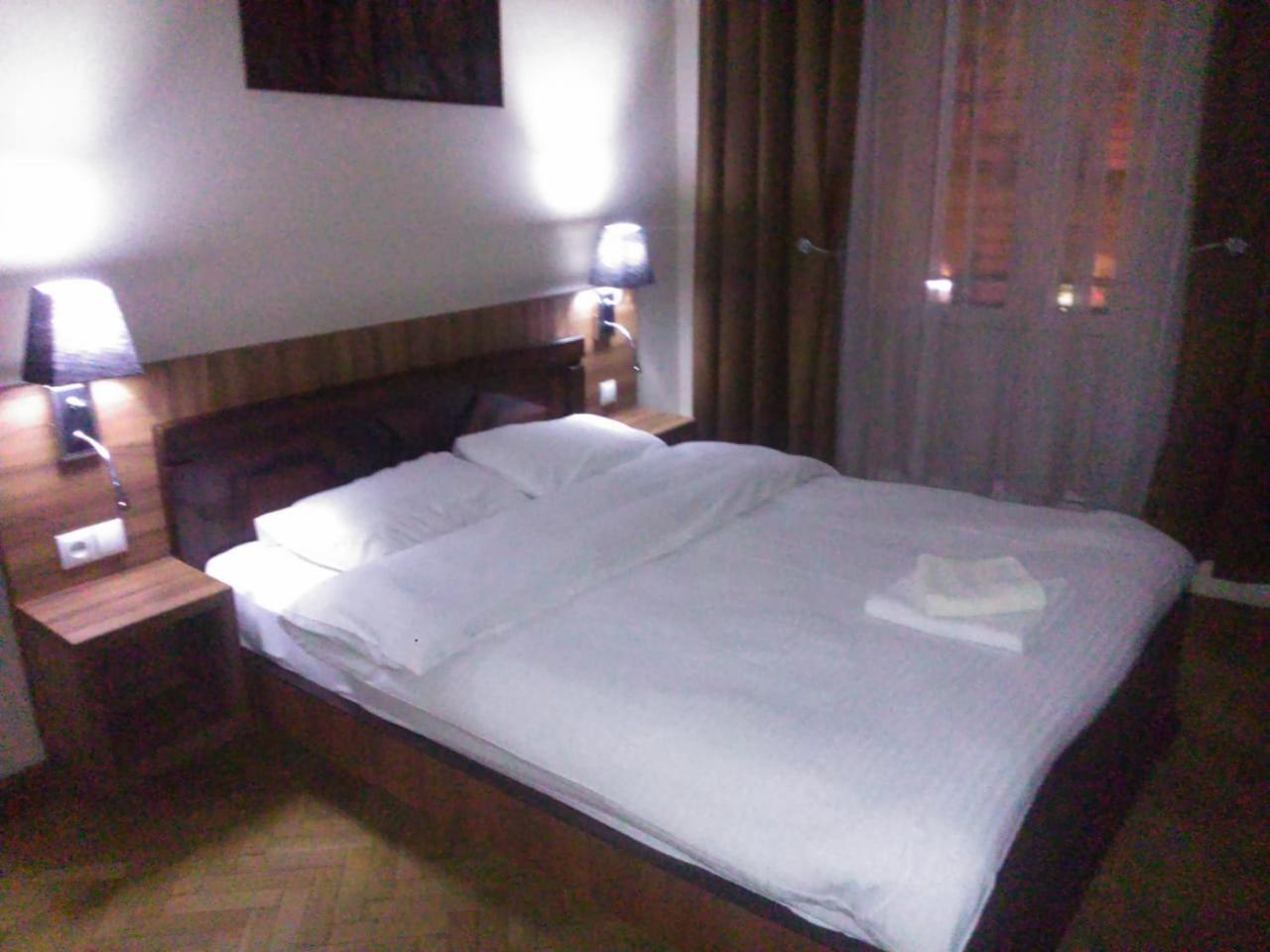 Hotel Nice Tbiliszi Kültér fotó